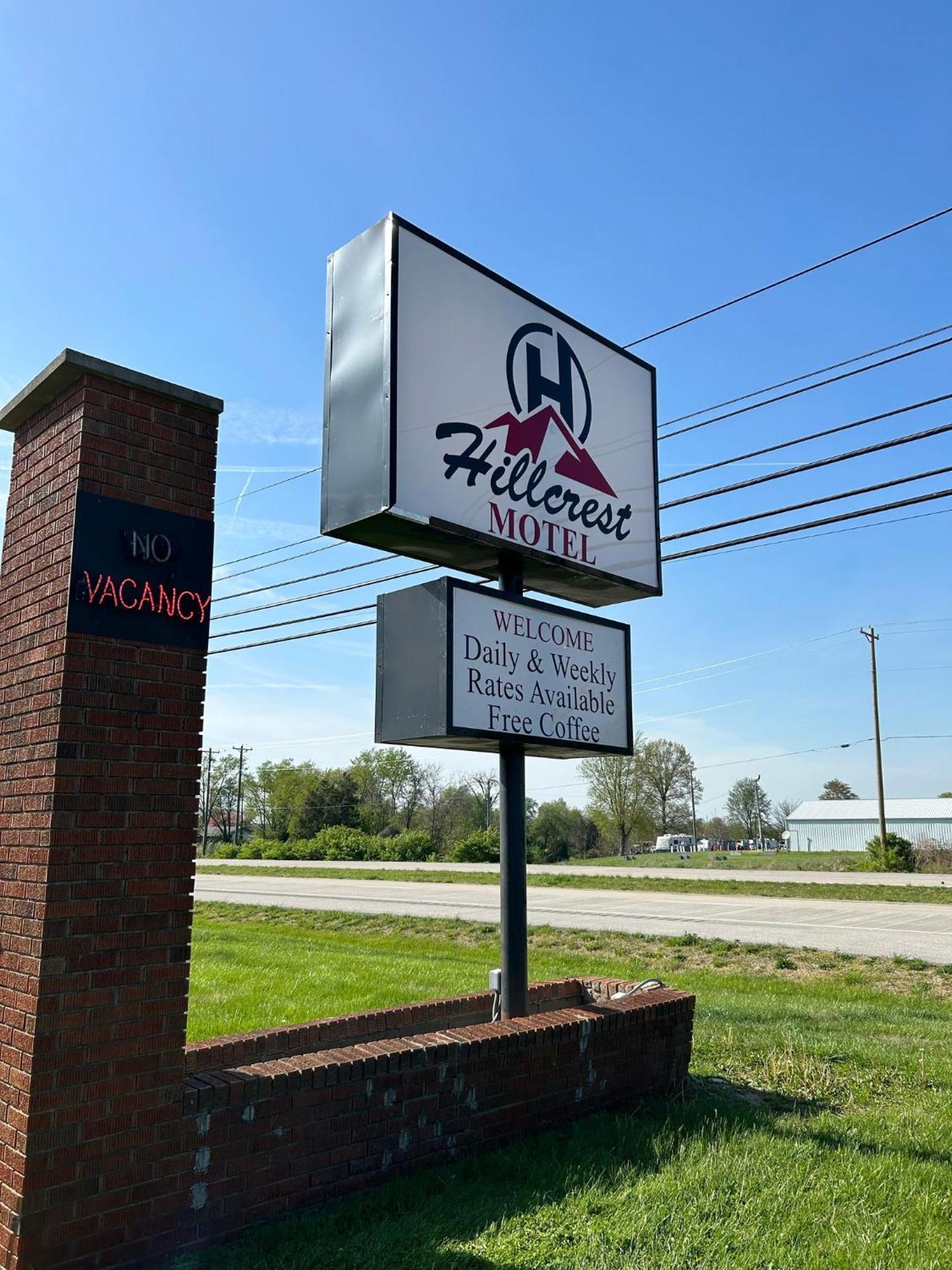 Hillcrest Motel By Oyo Aurora Near Lawrenceburg Bagian luar foto