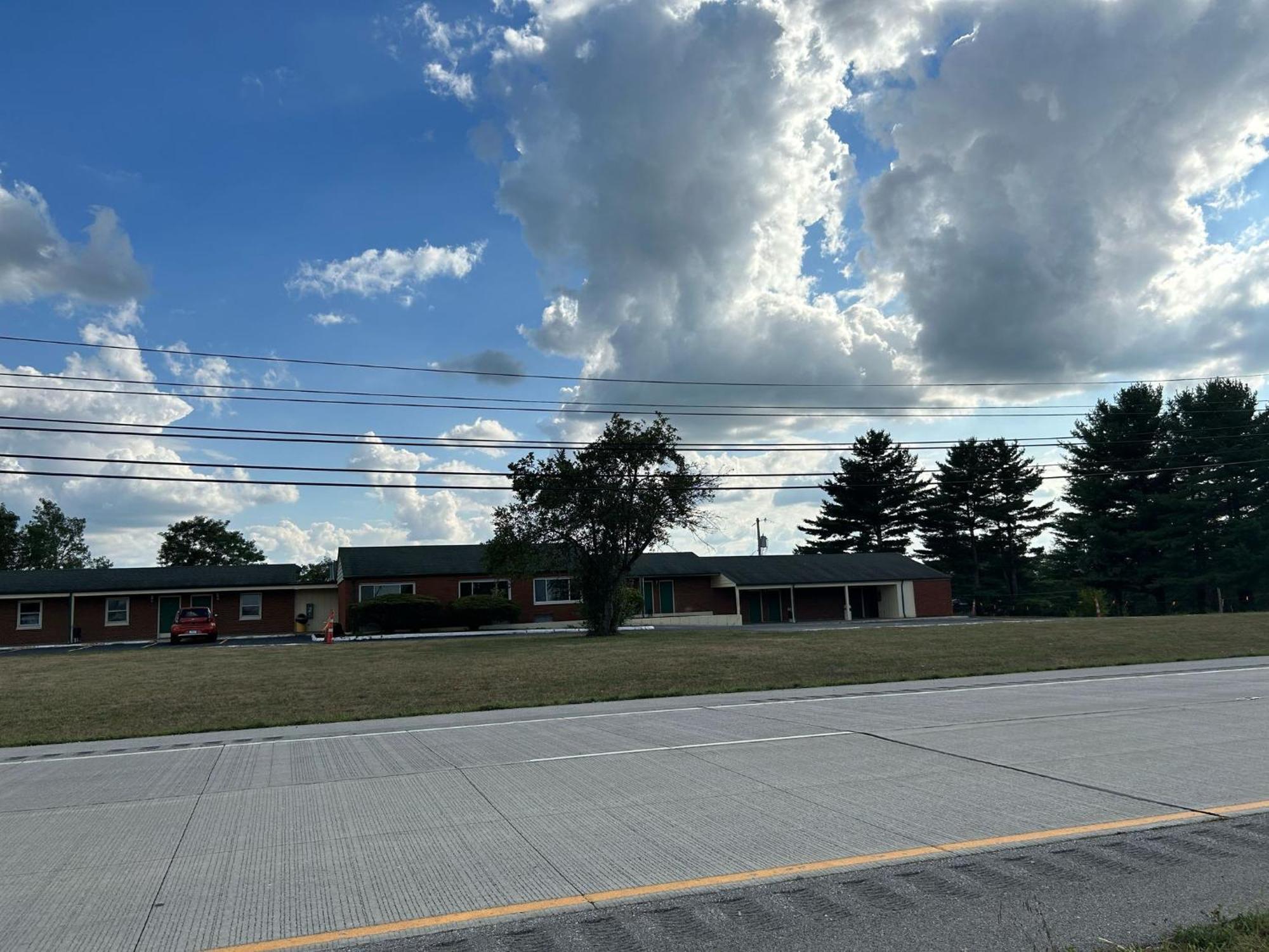 Hillcrest Motel By Oyo Aurora Near Lawrenceburg Bagian luar foto